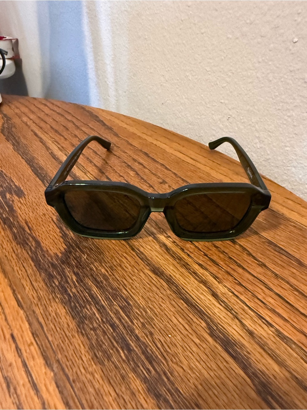 Quince women’s quiet luxury olive green elevated basics Rectangular Sunglasses